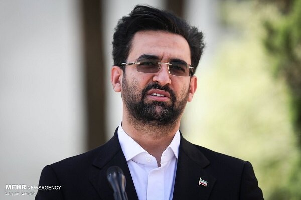 آذری جهرمی: بازی قدرت را کنار بگذارید و ترمز نرخ ارز را بکشید! آذری جهرمی: بازی قدرت را کنار بگذارید و ترمز نرخ ارز را بکشید!