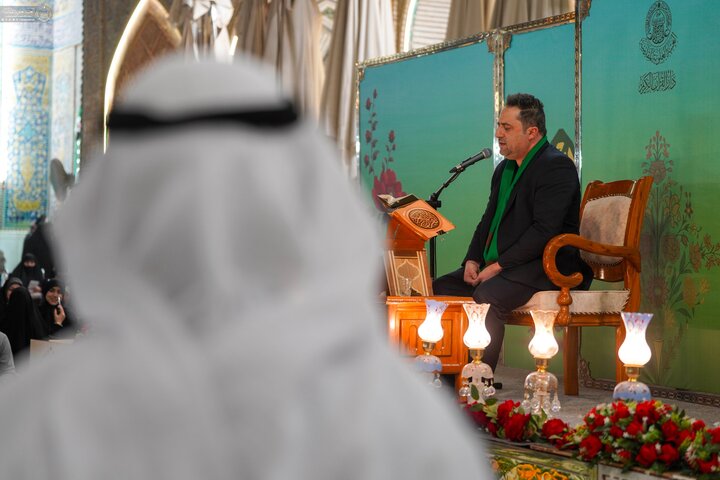 آذینبندی حرم مطهر امیرالمومنین (ع) در آستانه ولادت حضرت زهرا (س)+ عکس آذین بندی حرم مطهر امیرالمومنین (ع) در آستانه ولادت حضرت زهرا(س)/عکس