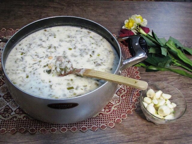آش دوغ اردبیل ؛ طعم اصیل دامنه های سبلان در دل زمستان آش دوغ اردبیل ؛ طعم اصیل دامنه های سبلان در دل زمستان