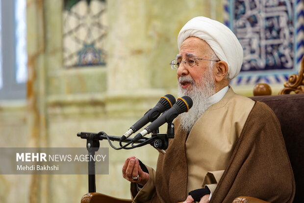 آیت الله جوادی آملی:سرمایه عمر بزرگترین نعمتی که انسان دردنیا میبازد آیت الله جوادی آملی:سرمایه عمر بزرگترین نعمتی که انسان دردنیا میبازد