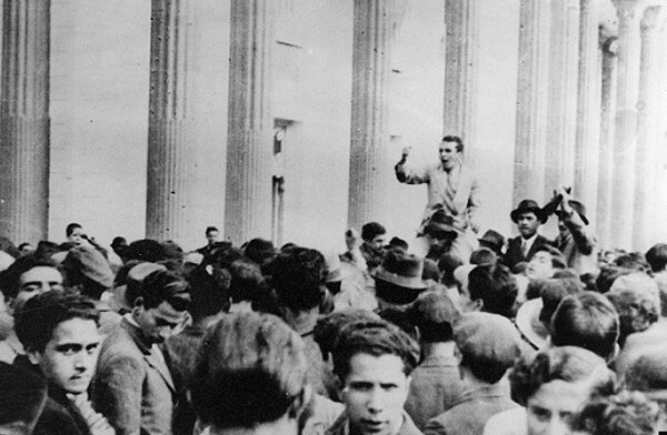 از فریاد زنان تا خشم دانشجویان در ماجرای نان؛ دسیسه سیاسی و سوءمدیریت از فریاد زنان تا خشم دانشجویان در ماجرای«نان»؛دسیسه سیاسی و سوءمدیریت