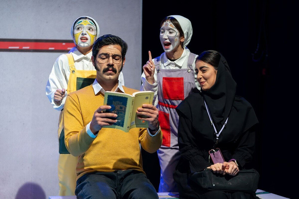 روایتی از روزمرگی در زندگی امروز؛ مترو بازتابدهنده تنوع اجتماعی است روایتی از روزمرگی در زندگی امروز؛ مترو بازتابدهنده تنوع اجتماعی است