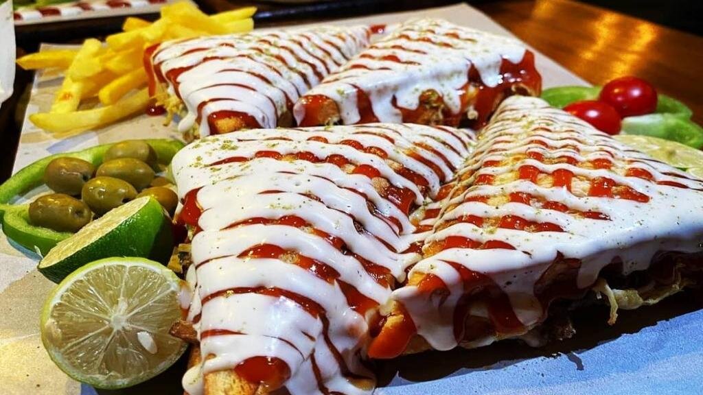 طرز تهیه اسنک کالباس با ماهیتابه و ساندویچ ساز + نکات و فوتوفن طرز تهیه اسنک کالباس با ماهیتابه و ساندویچ ساز + نکات و فوتوفن