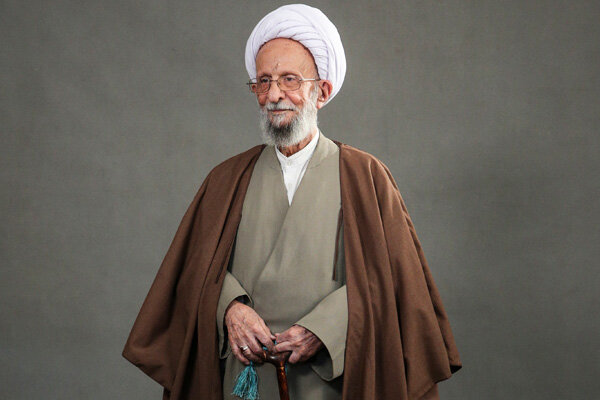 علامه مصباح، دیدهبان افکار انحرافی در ۴۰ سال پس از انقلاب بود علامه مصباح، دیدهبان افکار انحرافی در ۴۰ سال پس از انقلاب بود