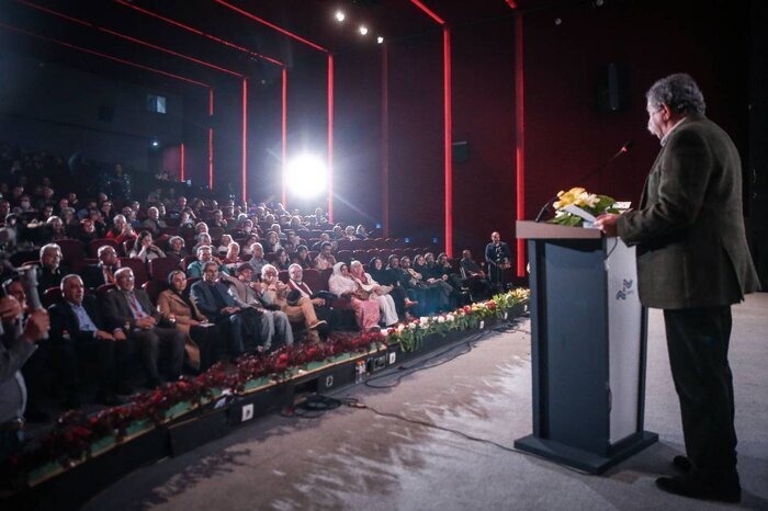نکوداشت مستندساز عاشق ایران برگزار شد/ اهدای نشان فیروزه سینماحقیقت به فرهاد ورهرام نکوداشت مستندساز عاشق ایران برگزار شد/ اهدای نشان فیروزه سینماحقیقت به فرهاد ورهرام
