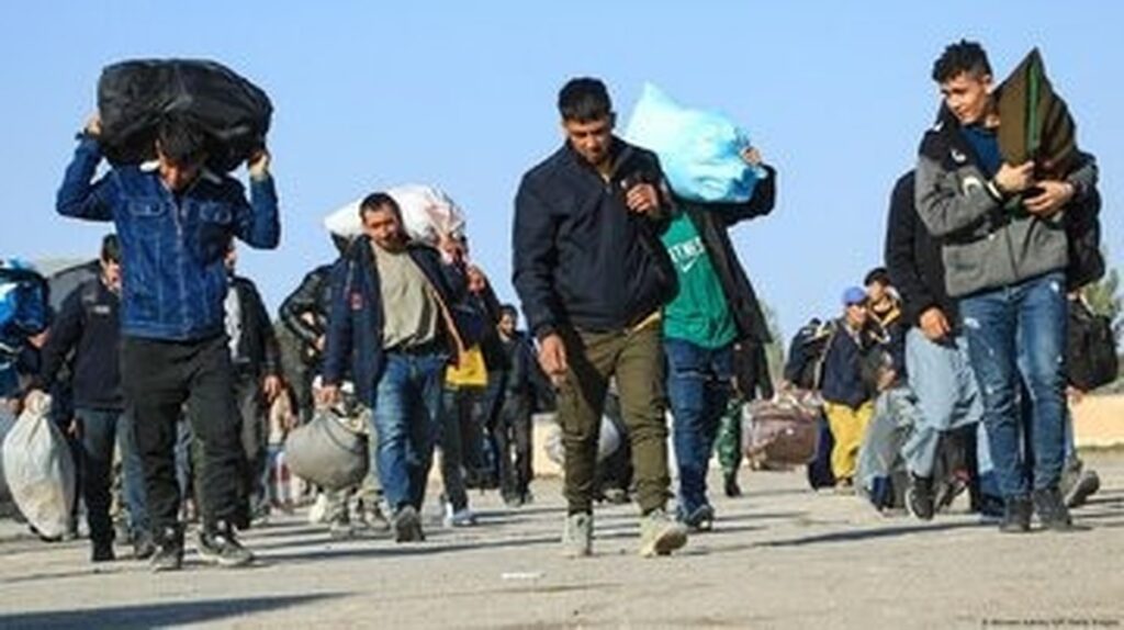 چالشهای حل مشکلات افغانها در ایران چالشهای حل مشکلات افغانها در ایران