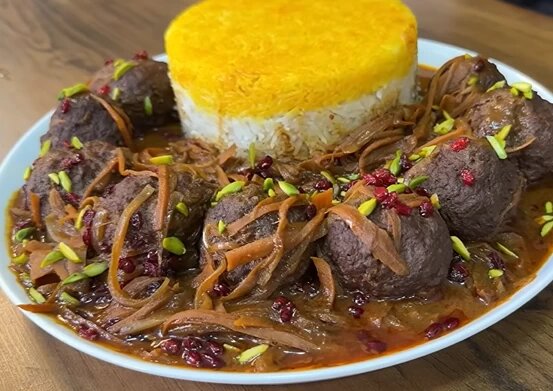 کوفته سماق ترش و شیرین ؛ بازی دلنشین طعم ها در آشپزی اصیل ایرانی کوفته سماق ترش و شیرین ؛ بازی دلنشین طعم ها در آشپزی اصیل ایرانی