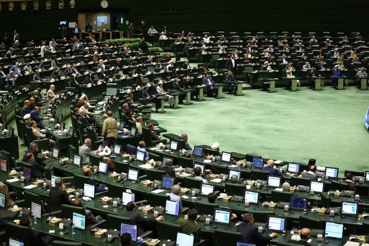 ۵ وزیر به کمیسیونهای تخصصی مجلس خواهند رفت ۵ وزیر به کمیسیونهای تخصصی مجلس خواهند رفت