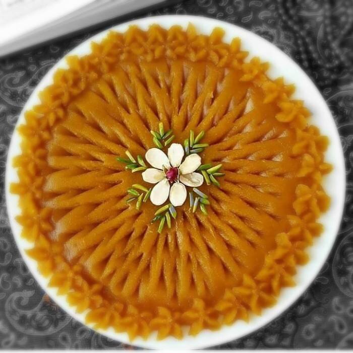 حلوا با شکر؛ شیرینی ساده، اصیل و اقتصادی حلوا با شکر؛ شیرینی ساده، اصیل و اقتصادی