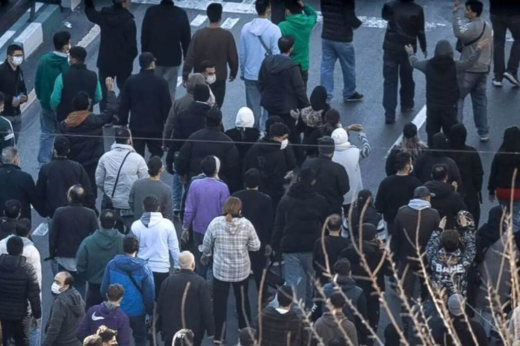 دفتر امام جمعه این شهر به آتش کشیده شد دفتر امام جمعه این شهر به آتش کشیده شد