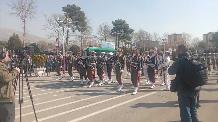 آیین تشییع پیکر امیر محمدیفر فرمانده اسبق نیروی زمینی ارتش برگزار شد آیین تشییع پیکر امیر محمدیفر فرمانده اسبق نیروی زمینی ارتش برگزار شد