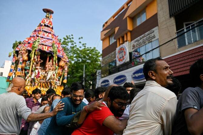 ازدحام جمعیت در مرکز هند حادثه آفرید ازدحام جمعیت در مرکز هند حادثه آفرید