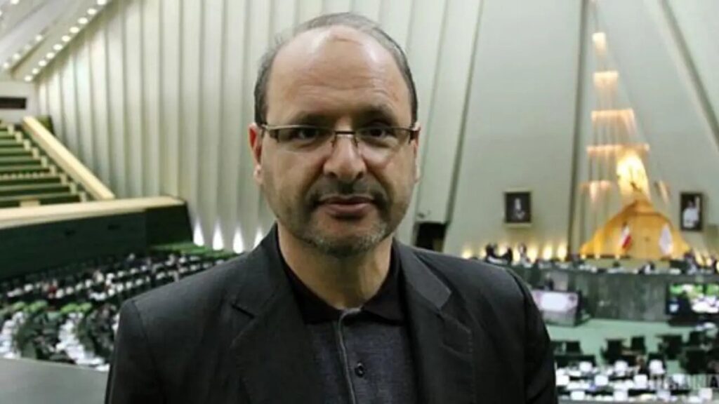 اعتراضات را به سیاست ارزی گره نزنید؛ منافع حامیان ارز ترجیحی قطع شد اعتراضات را به سیاست ارزی گره نزنید؛ منافع حامیان ارز ترجیحی قطع شد