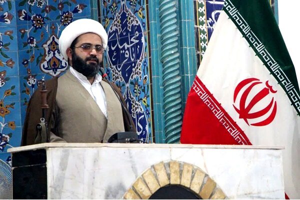 امام جمعه بنجار: تربیت دینی فرزندان باید از کودکی آغاز شود امام جمعه بنجار: تربیت دینی فرزندان باید از کودکی آغاز شود
