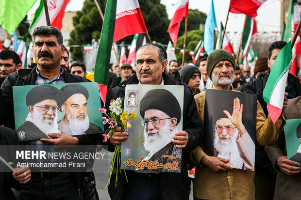 انتشار نماهنگی با نوای مهدی رسولی؛ انقلاب اسلامی ۴۷ ساله شد انتشار نماهنگی با نوای مهدی رسولی؛ انقلاب اسلامی ۴۷ ساله شد