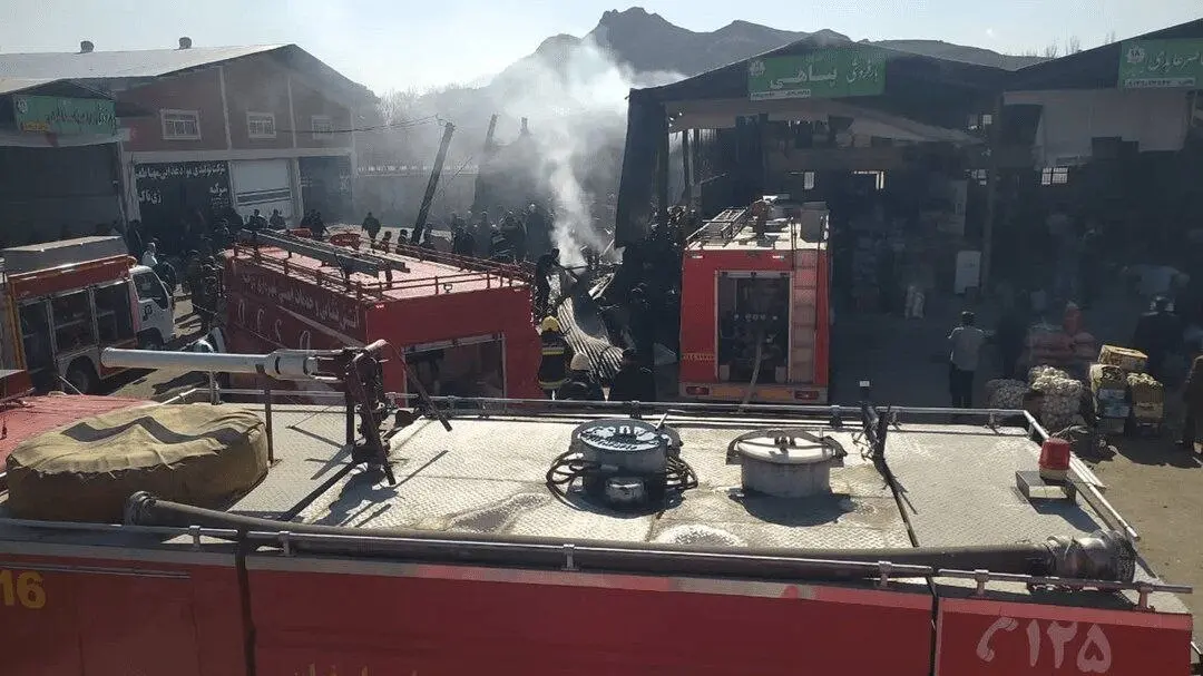 اولین تصاویر از سقوط یک فروند بالگرد در میدان ترهبار اولین تصاویر از سقوط یک فروند بالگرد در میدان ترهبار