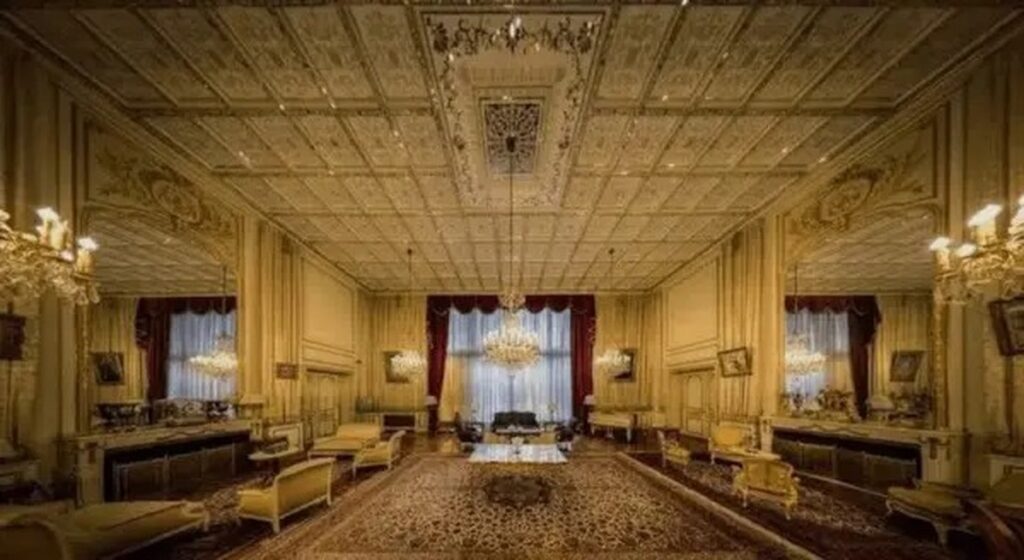 اولین واکنش به خبر جنجالی درباره کاخ نیاوران / جواهرات و اشیاء کاخ نیاوران به کجا منتقل شد؟ اولین واکنش به خبر جنجالی درباره کاخ نیاوران / جواهرات و اشیاء کاخ نیاوران به کجا منتقل شد؟