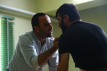 «تخطی»؛ ادعای جسارت، گرفتار در بازی ترحم و روایت مظلومنمایی «تخطی»؛ ادعای جسارت، گرفتار در بازی ترحم و روایت مظلومنمایی