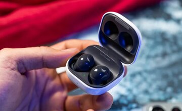 تصاویر و مشخصات گلکسی بادز ۴ پرو لو رفت تصاویر و مشخصات گلکسی بادز ۴ پرو لو رفت