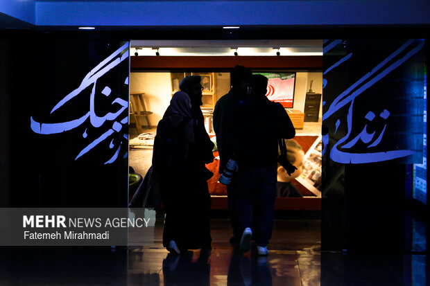 تصاویری که زندگی زیر بمباران را فریاد میزنند؛ حافظه جمعی علیه فراموشی تصاویری که زندگی زیر بمباران را فریاد میزنند؛ حافظه جمعی علیه فراموشی