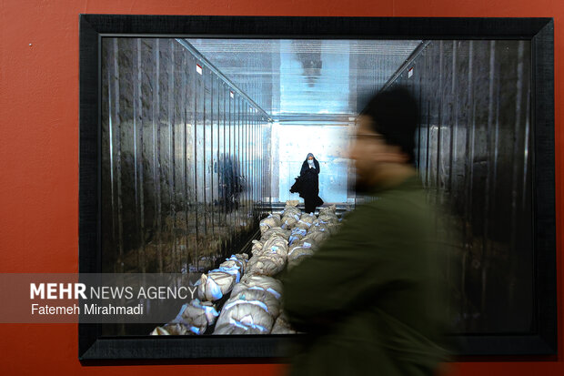 تصاویری که زندگی زیر بمباران را فریاد میزنند؛ حافظه جمعی علیه فراموشی تصاویری که زندگی زیر بمباران را فریاد میزنند؛ حافظه جمعی علیه فراموشی