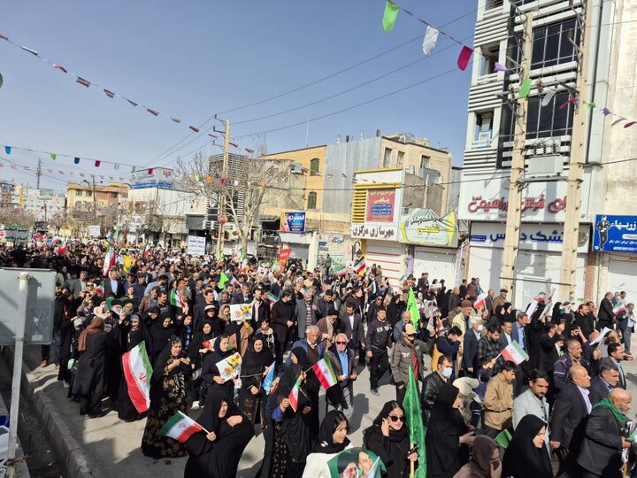 تمهیدات اورژانس استان تهران در مراسم راهپیمایی یوم الله ۲۲ بهمن تمهیدات اورژانس استان تهران در مراسم راهپیمایی یوم الله ۲۲ بهمن