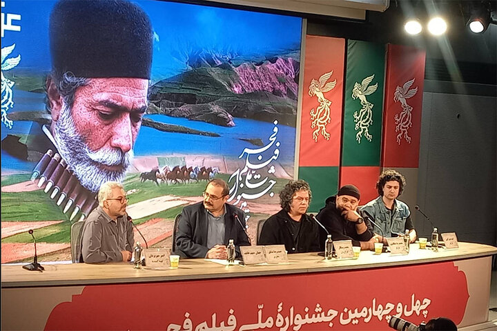 «جهان مبهم هاتف» روایتگر رفاقت است؛ هدف نمایش تسلیم نبود «جهان مبهم هاتف» روایتگر رفاقت است؛ هدف نمایش تسلیم نبود