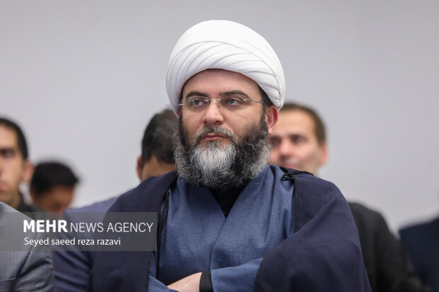 حجتالاسلام قمی: «سرزمین فرشتهها» ادای دین سینمای ایران به قدس است حجتالاسلام قمی: «سرزمین فرشتهها» ادای دین سینمای ایران به قدس است