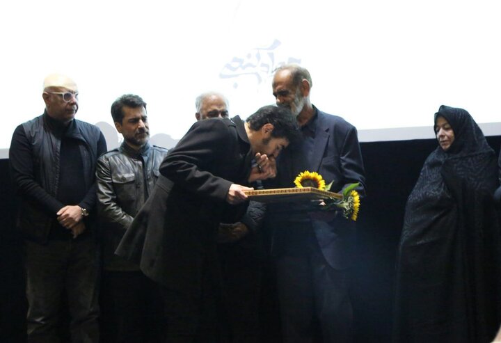 داغ جواد گنجی تا ابد جاودان است؛ سیاستمداران مخاطب سینما نیستند داغ جواد گنجی تا ابد جاودان است؛ سیاستمداران مخاطب سینما نیستند