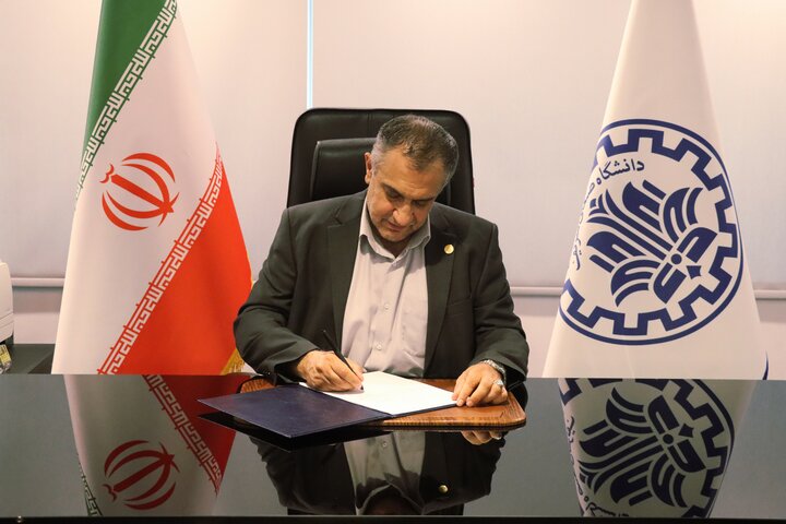 رئیس دانشگاه شریف: انقلاب اسلامی زمینهساز رشد و بالندگی کشور شد رئیس دانشگاه شریف: انقلاب اسلامی زمینهساز رشد و بالندگی کشور شد