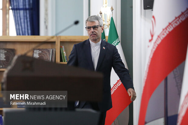 رونمایی از کلیپ «بر فراز ایران» رونمایی از کلیپ «بر فراز ایران»