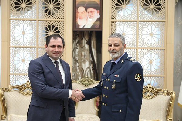 سرلشکر موسوی: اراده ملت و نیروهای مسلح ایران ایستادگی دربرابر دشمن است سرلشکر موسوی: اراده ملت و نیروهای مسلح ایران ایستادگی دربرابر دشمن است