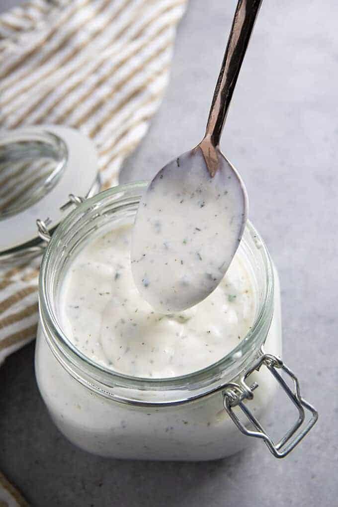 طرز تهیه سس رنچ ؛ کم کالری با طعمی خاص و بی نظیر طرز تهیه سس رنچ ؛ کم کالری با طعمی خاص و بی نظیر