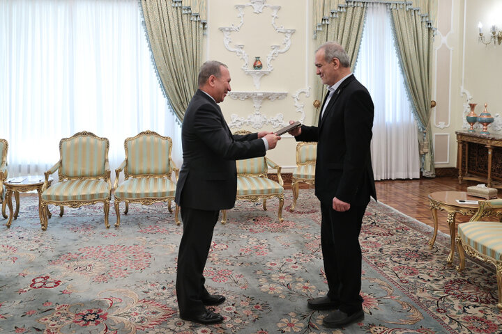 ظرفیتهای ترانزیتی میتواندپیوندهای اقتصادی تهران وآستانه را تقویت کند ظرفیتهای ترانزیتی میتواندپیوندهای اقتصادی تهران وآستانه را تقویت کند