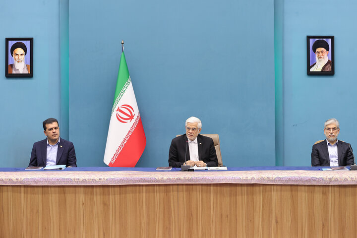 عارف: رؤسای دانشگاهها با سعهصدر با دانشجویان تعامل داشته باشند عارف: رؤسای دانشگاهها با سعهصدر با دانشجویان تعامل داشته باشند