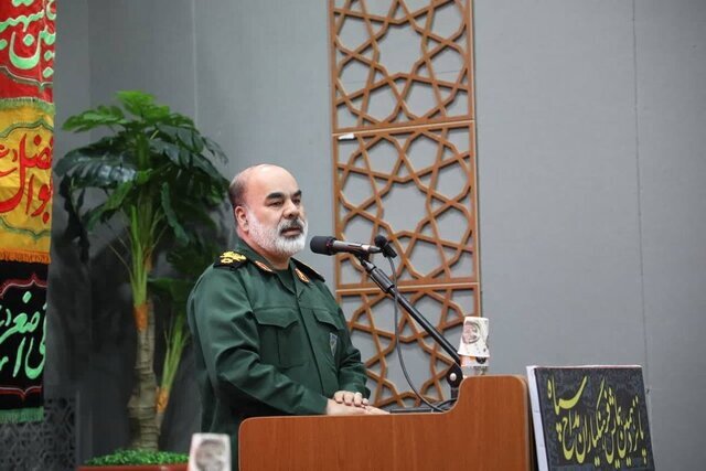 فرمانده نیروی زمینی سپاه: با روحیه و اراده قوی در میدان هستیم فرمانده نیروی زمینی سپاه: با روحیه و اراده قوی در میدان هستیم