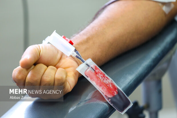 مردم، سرمایه اصلی تامین خون کشور هستند مردم، سرمایه اصلی تامین خون کشور هستند