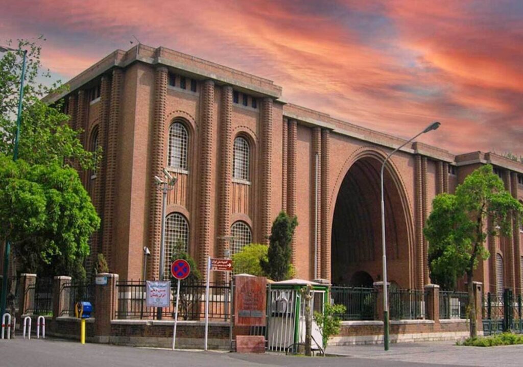 موزه ملی ایران تعطیل شد موزه ملی ایران تعطیل شد