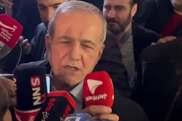 نظر رئیس جمهور درباره راهکار دولت برای آشتی با هنرمندان نظر رئیس جمهور درباره راهکار دولت برای آشتی با هنرمندان