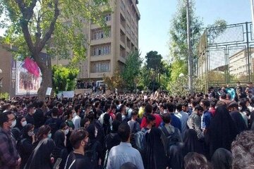 ورود دادستانی به ماجرای تجمعات دانشگاه شریف/ رئیس دانشگاه: اگر تعداد ممنوع الورودها زیاد شود دانشگاه را مجازی میکنیم ورود دادستانی به ماجرای تجمعات دانشگاه شریف/ رئیس دانشگاه: اگر تعداد ممنوع الورودها زیاد شود دانشگاه را مجازی میکنیم