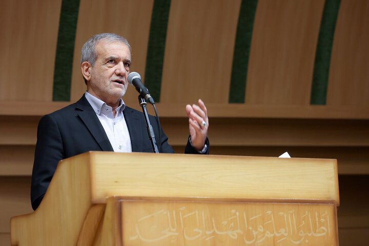 پزشکیان: با وجود همه مشکلات مقابل سختیها سر خم نخواهیم کرد پزشکیان: با وجود همه مشکلات مقابل سختیها سر خم نخواهیم کرد