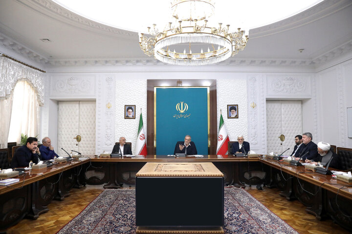 پزشکیان:پیروی از سیاستهای ابلاغی رهبری برای بهبود زندگی مردم ضروری است پزشکیان:پیروی از سیاستهای ابلاغی رهبری برای بهبود زندگی مردم ضروری است
