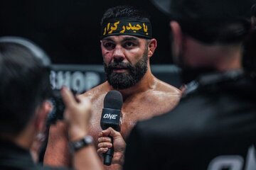 پشت صحنه زندگی یک قهرمان؛ از دوپینگ تا مبارزه درون قفس! پشت صحنه زندگی یک قهرمان؛ از دوپینگ تا مبارزه درون قفس!