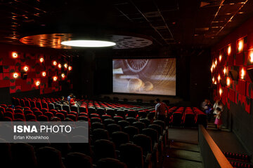 پیشنهاد خروج سالنهای سینما از «تککاربری» بودن پیشنهاد خروج سالنهای سینما از «تککاربری» بودن