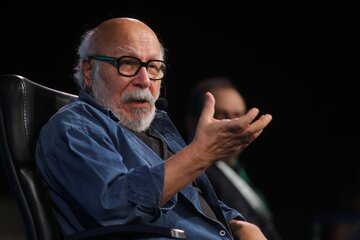 چرا علیرضا داودنژاد این روزها بازیگری را تجربه میکند؟ چرا علیرضا داودنژاد این روزها بازیگری را تجربه میکند؟