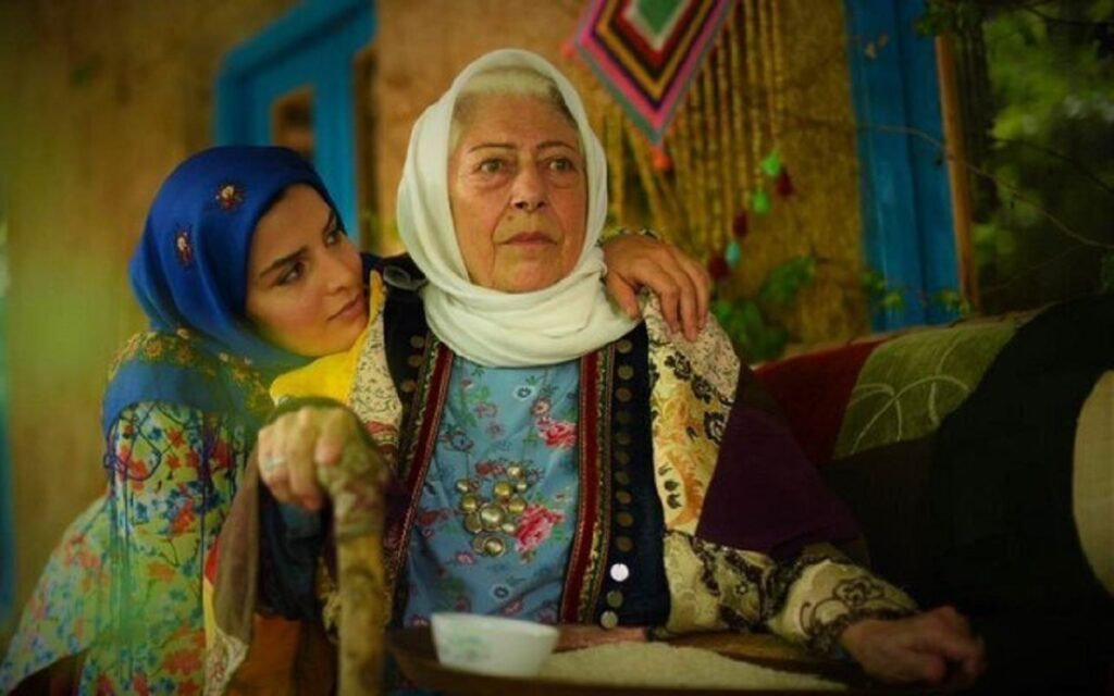ژست بامزه قربان، طلا، سوسن و زیبا در پشتصحنه سریال سوجان+ عکس ژست بامزه قربان، طلا، سوسن و زیبا در پشتصحنه سریال سوجان+ عکس