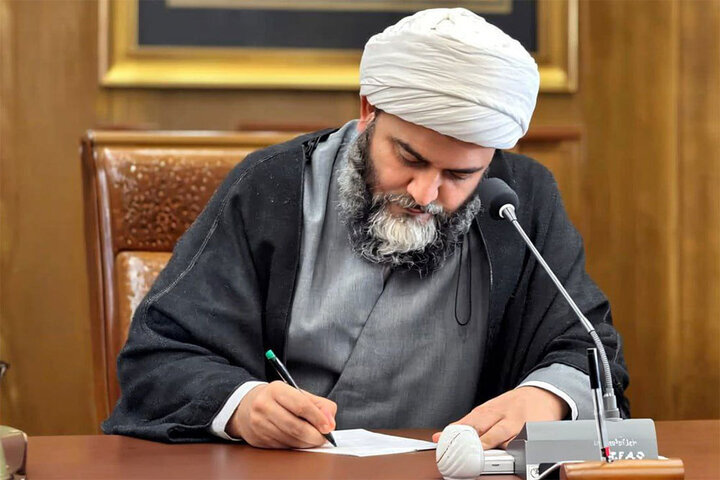 گرامیداشت یاد سیدحسن نصرالله توسط حجتالاسلام قمی با شعری از متنبی گرامیداشت یاد سیدحسن نصرالله توسط حجتالاسلام قمی با شعری از متنبی