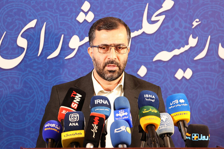 گودرزی: تفحص از ۶ بانک در دستور صحن علنی مجلس قرار دارد گودرزی: تفحص از ۶ بانک در دستور صحن علنی مجلس قرار دارد