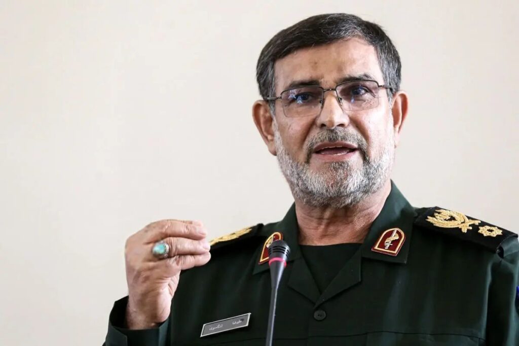 فرمانده نیروی دریایی سپاه: تنگه هرمز بسته میماند فرمانده نیروی دریایی سپاه: تنگه هرمز بسته میماند