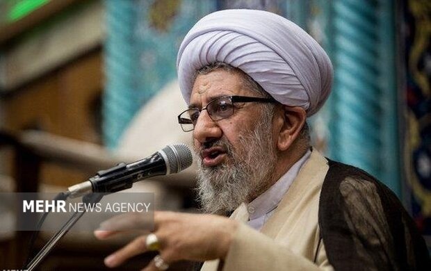 آیت الله سیفی آملی: در ایران تندرو و میانهرو نداریم/ همه ایرانی هستیم آیت الله سیفی آملی: در ایران تندرو و میانهرو نداریم/ همه ایرانی هستیم